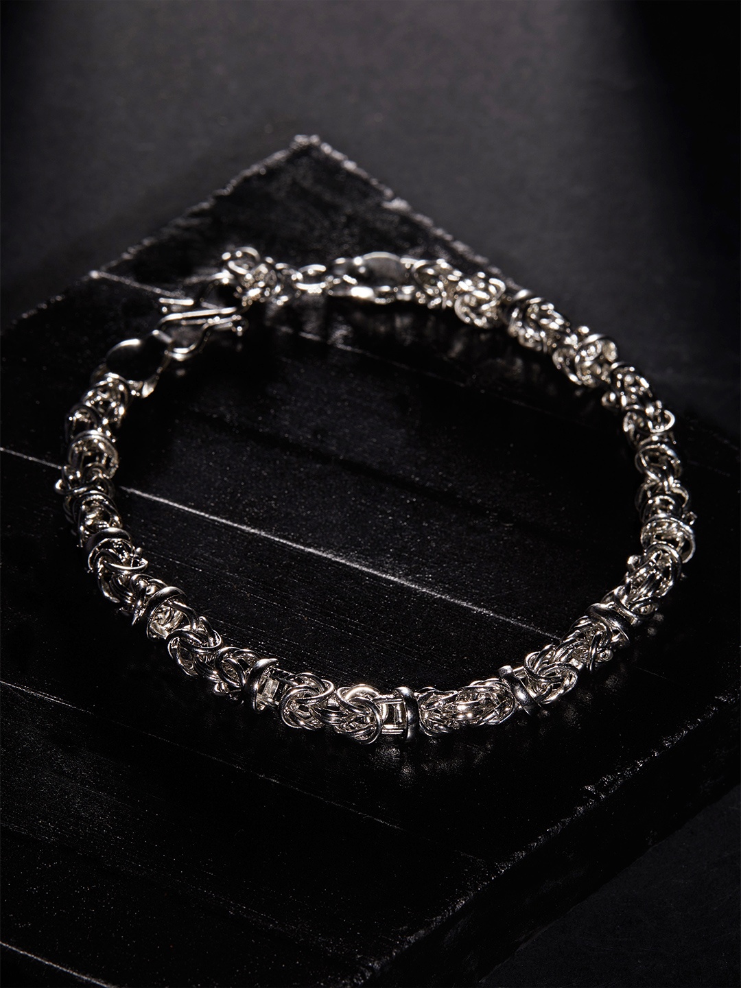 

The Roadster Lifestyle Co Men Silver-Toned Handcrafted Silver-Plated Multistrand Bracelet