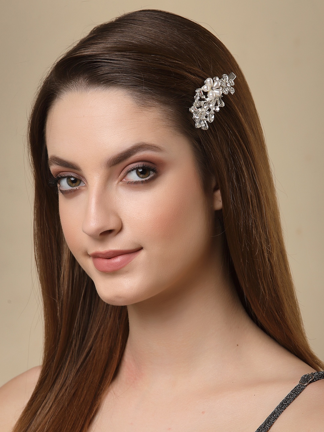 

PANASH Women White Silver-Plated AD-Studded & Beaded Alligator Hair Clip