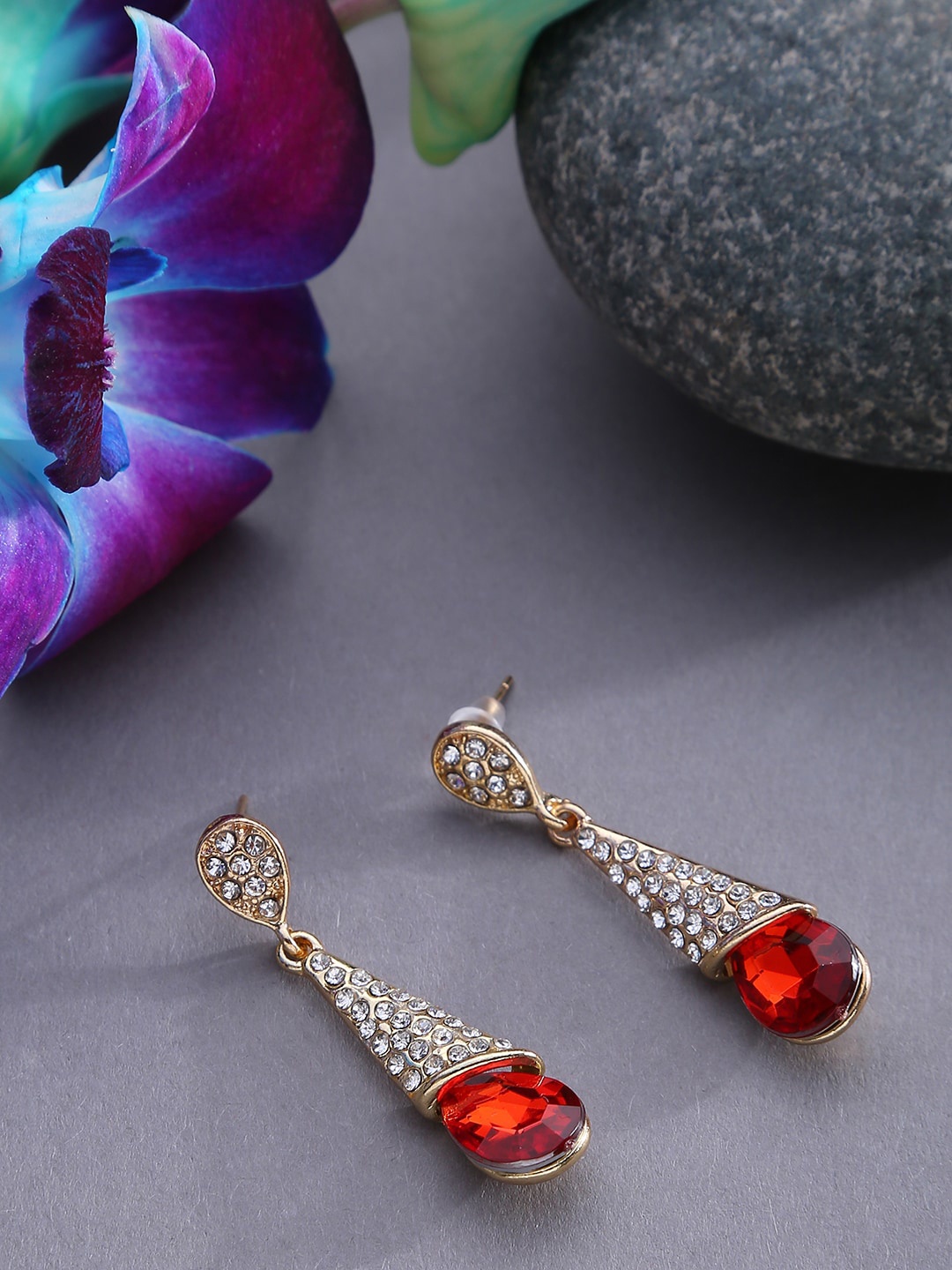 

SOHI Red & Gold-Plated Contemporary Drop Earrings