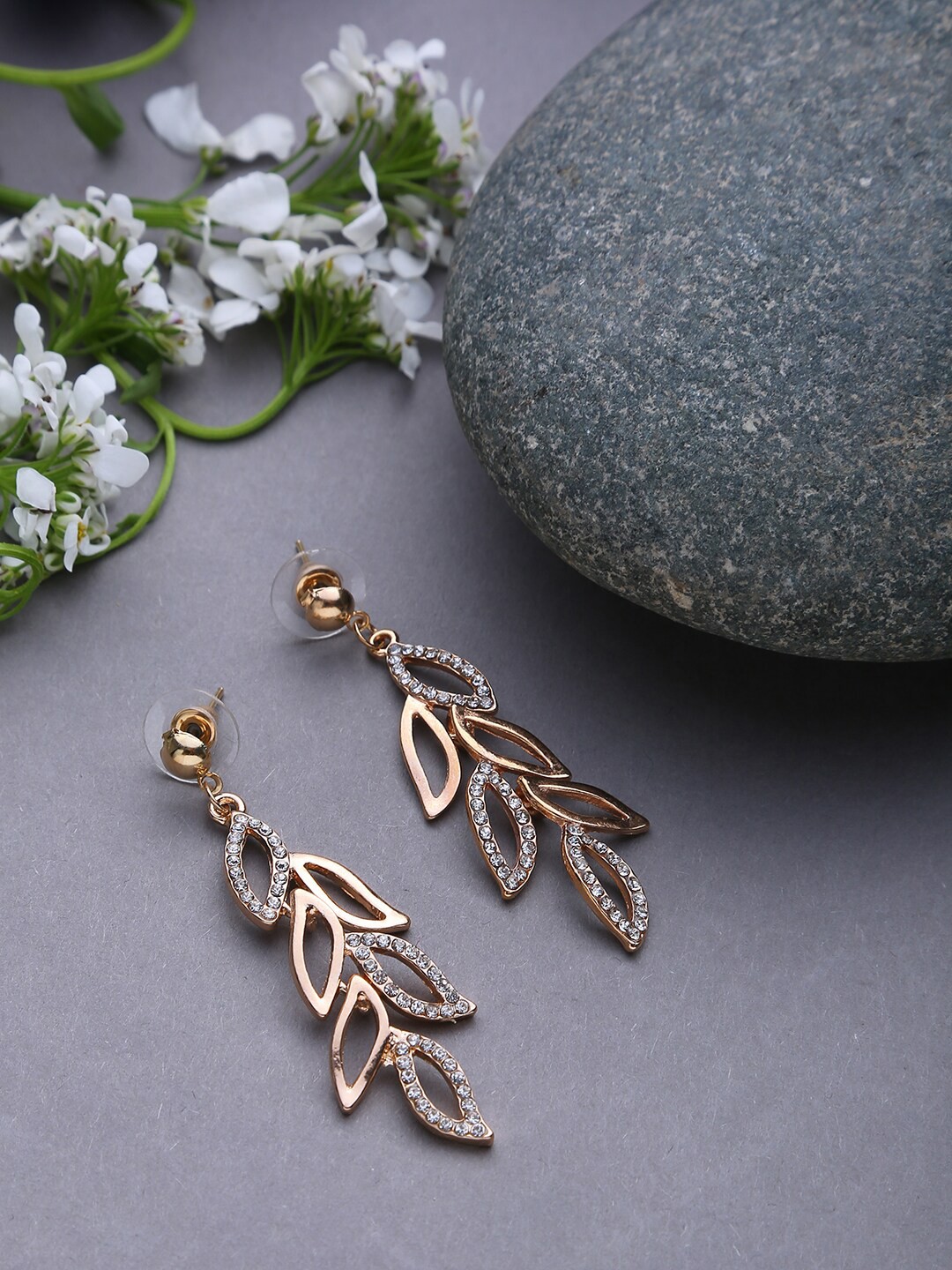 

SOHI Gold-Plated Stone-Studded Leaf Shaped Drop Earrings