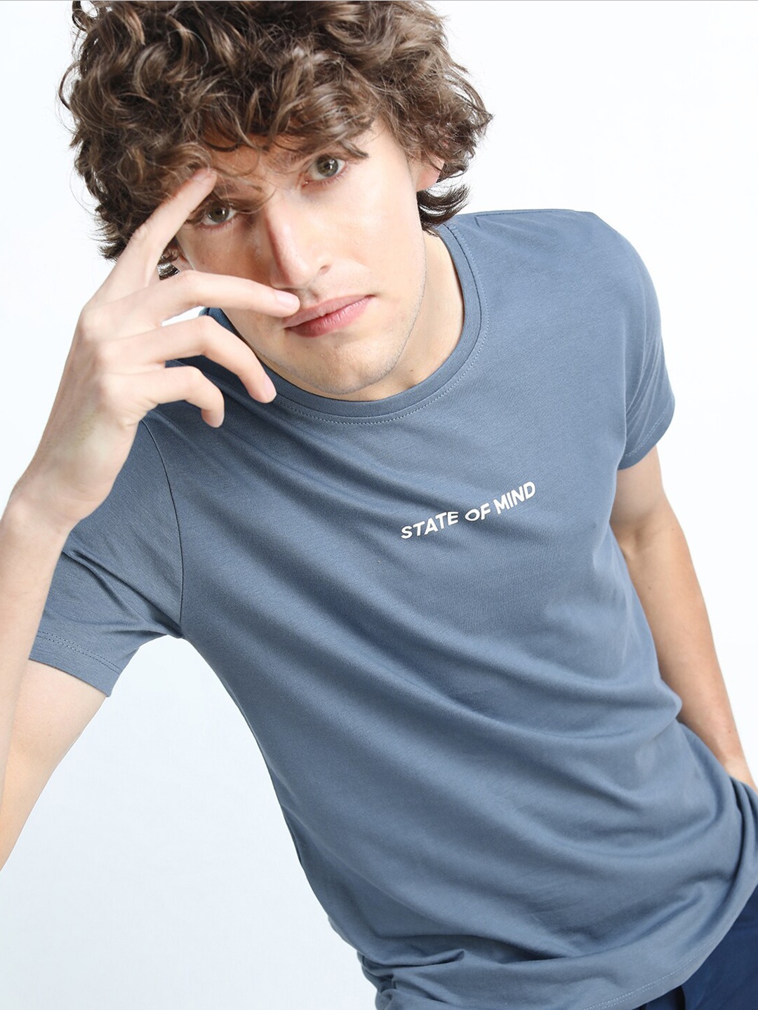 

HIGHLANDER Men Blue Printed Sleeves Slim Fit T-shirt
