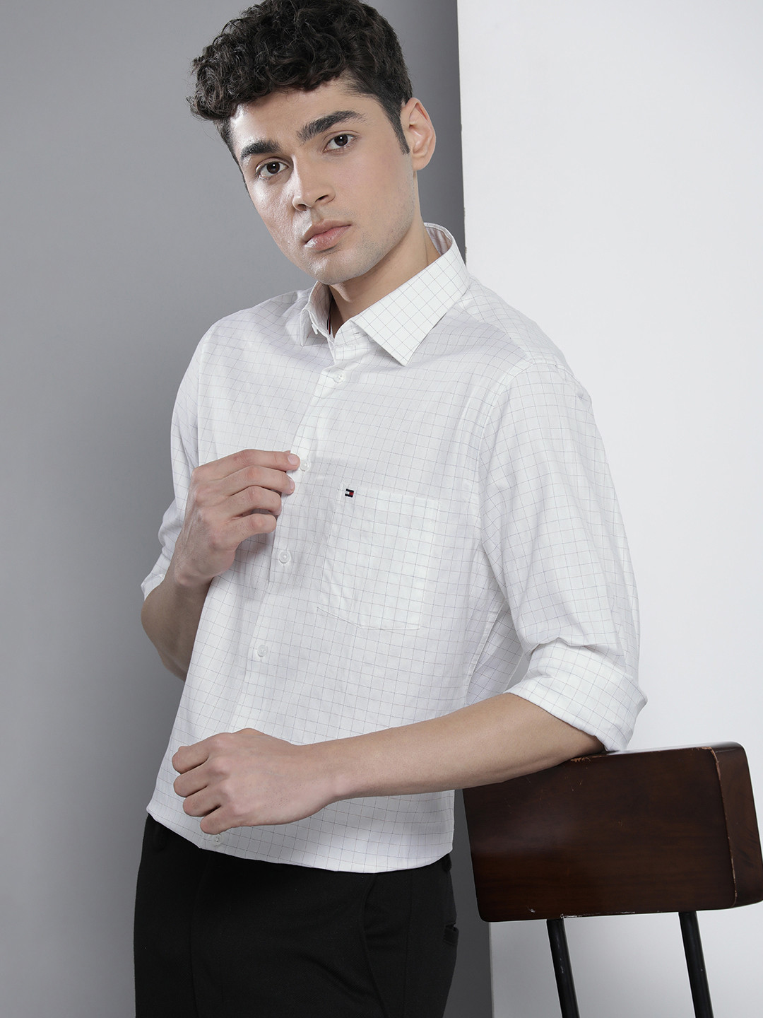 

Tommy Hilfiger Men White Checked Pure Cotton Casual Shirt