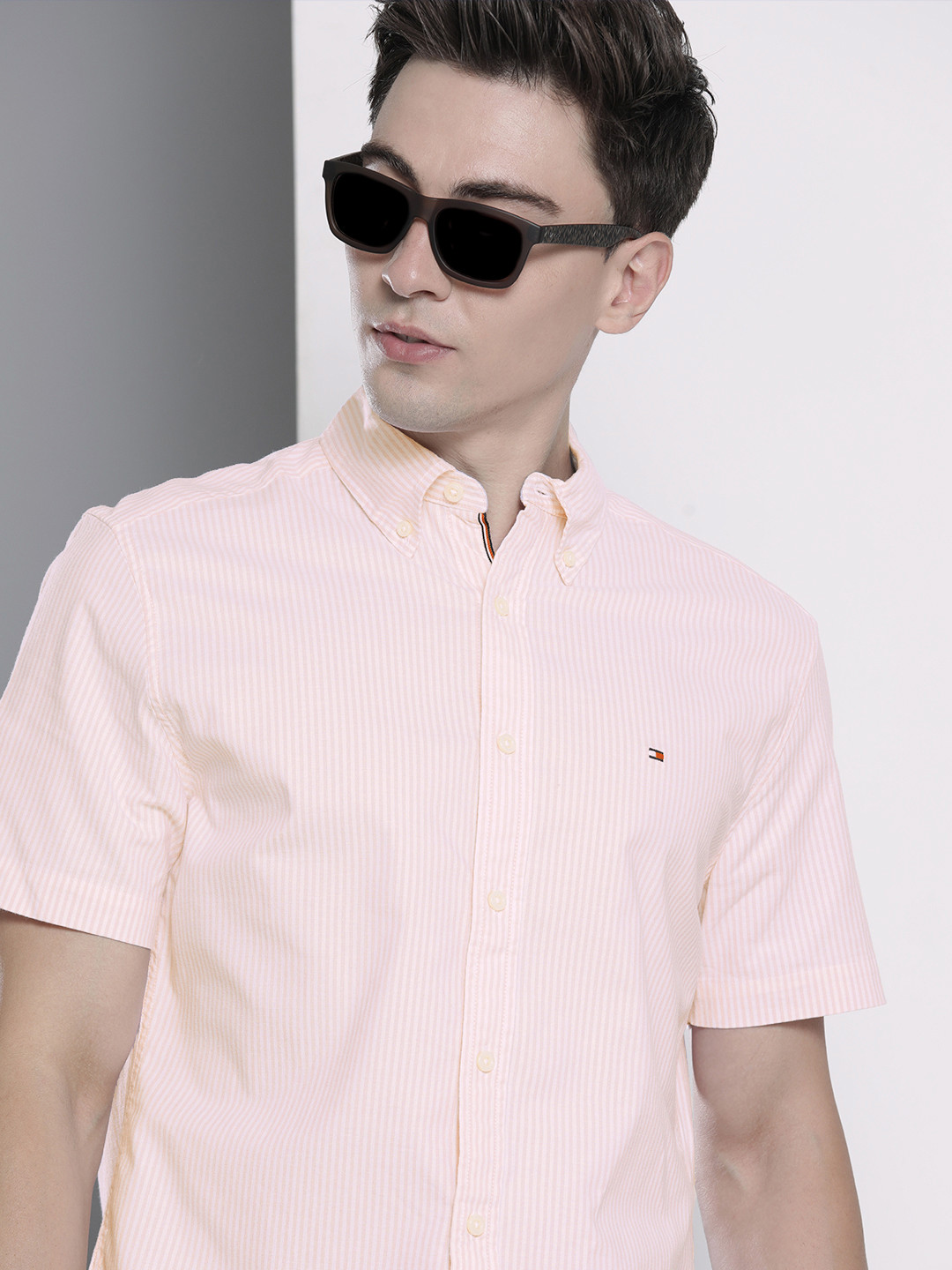 

Tommy Hilfiger Men Pink Striped Casual Shirt