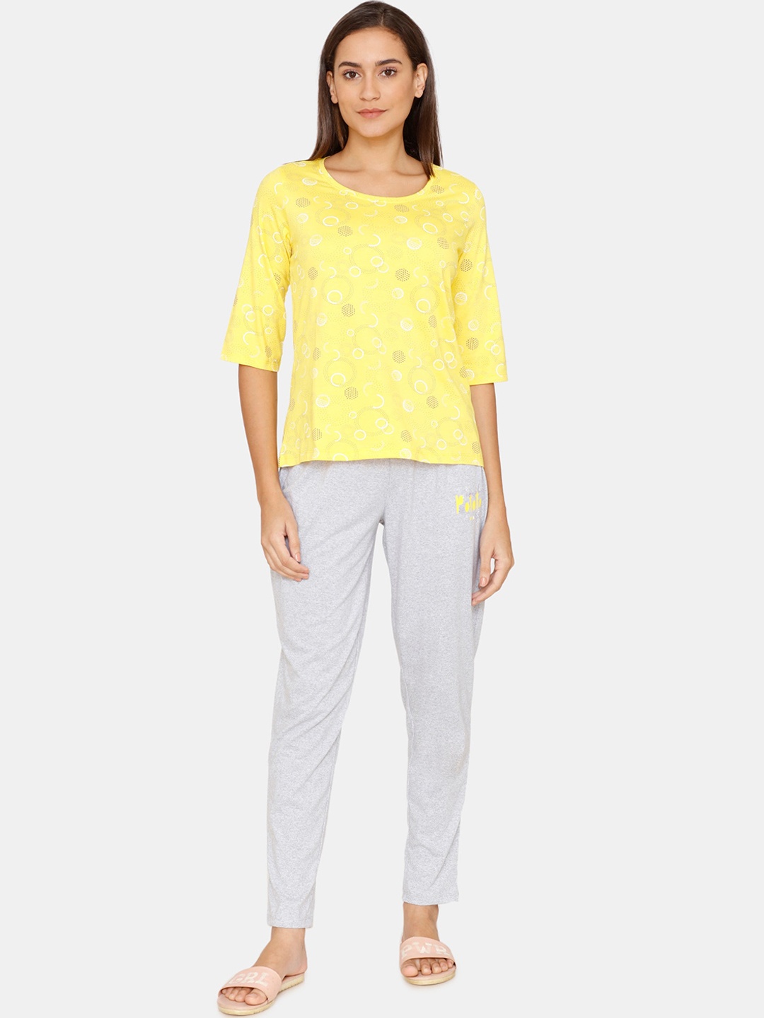 

Rosaline by Zivame Women Yellow & Grey Printed Night suit