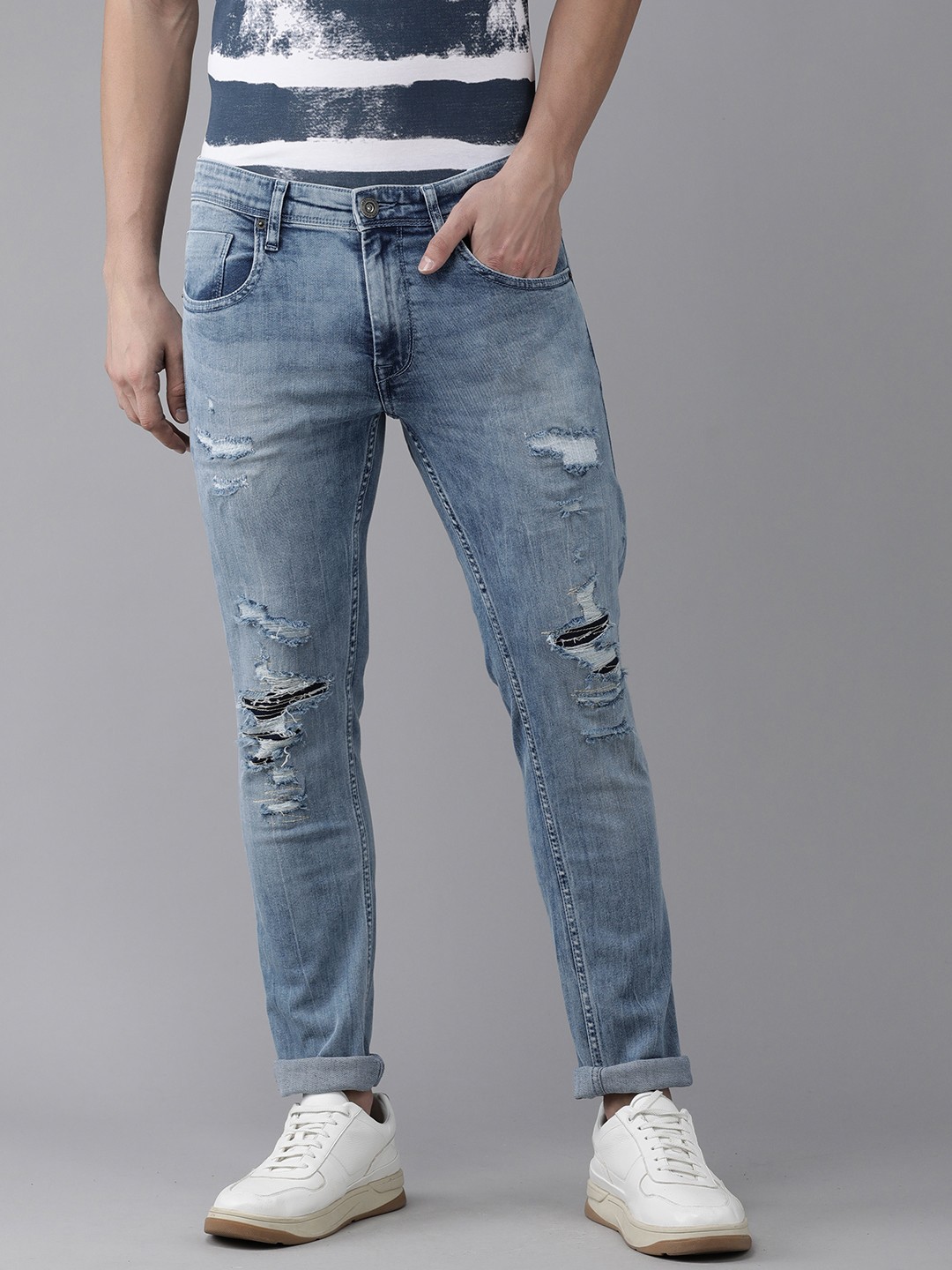 

BEAT LONDON by PEPE JEANS Men Blue Mildly Distressed Light Fade Stretchable Jeans