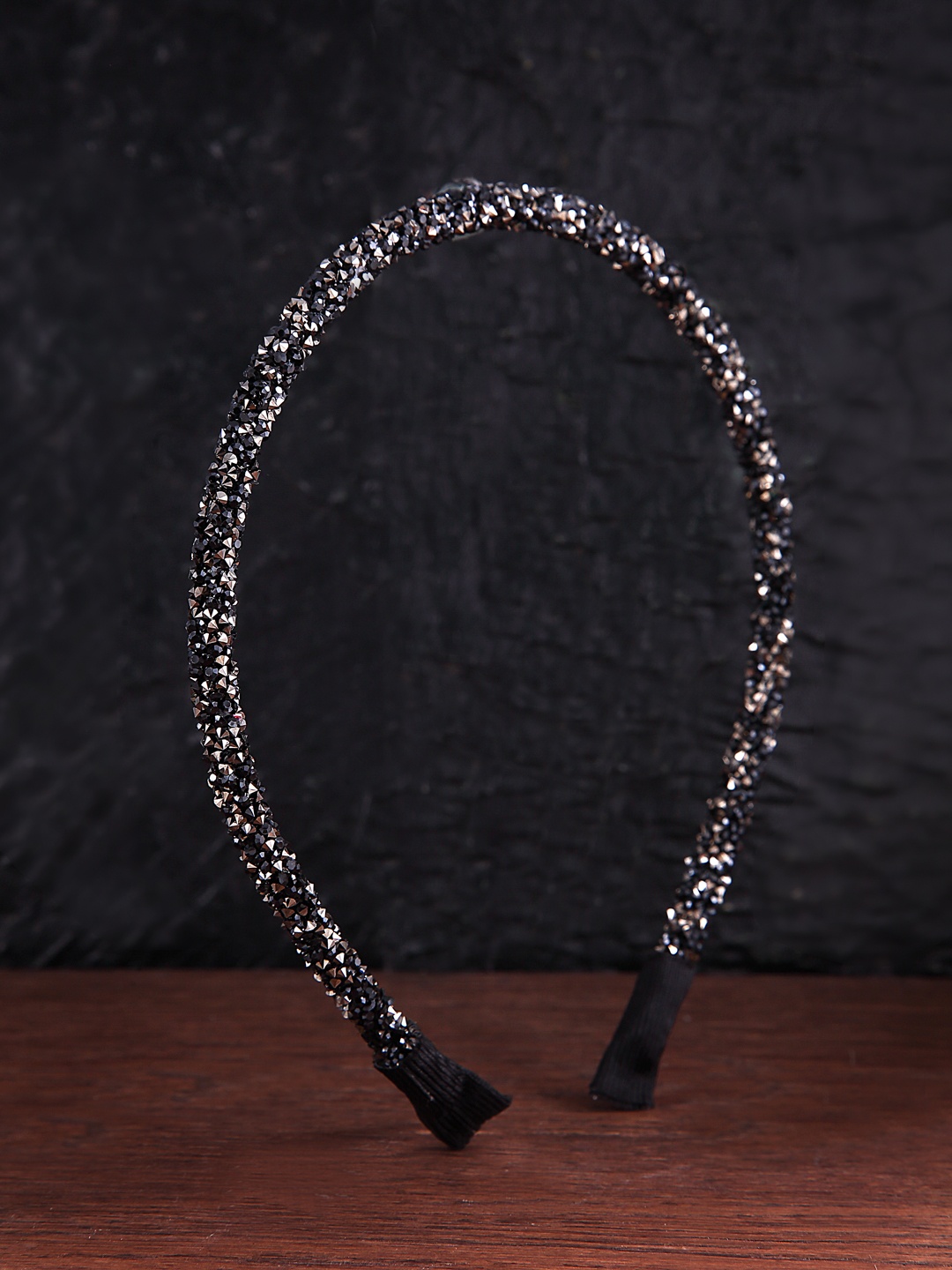

VOGUE PANASH Women Black Embellished Hairband
