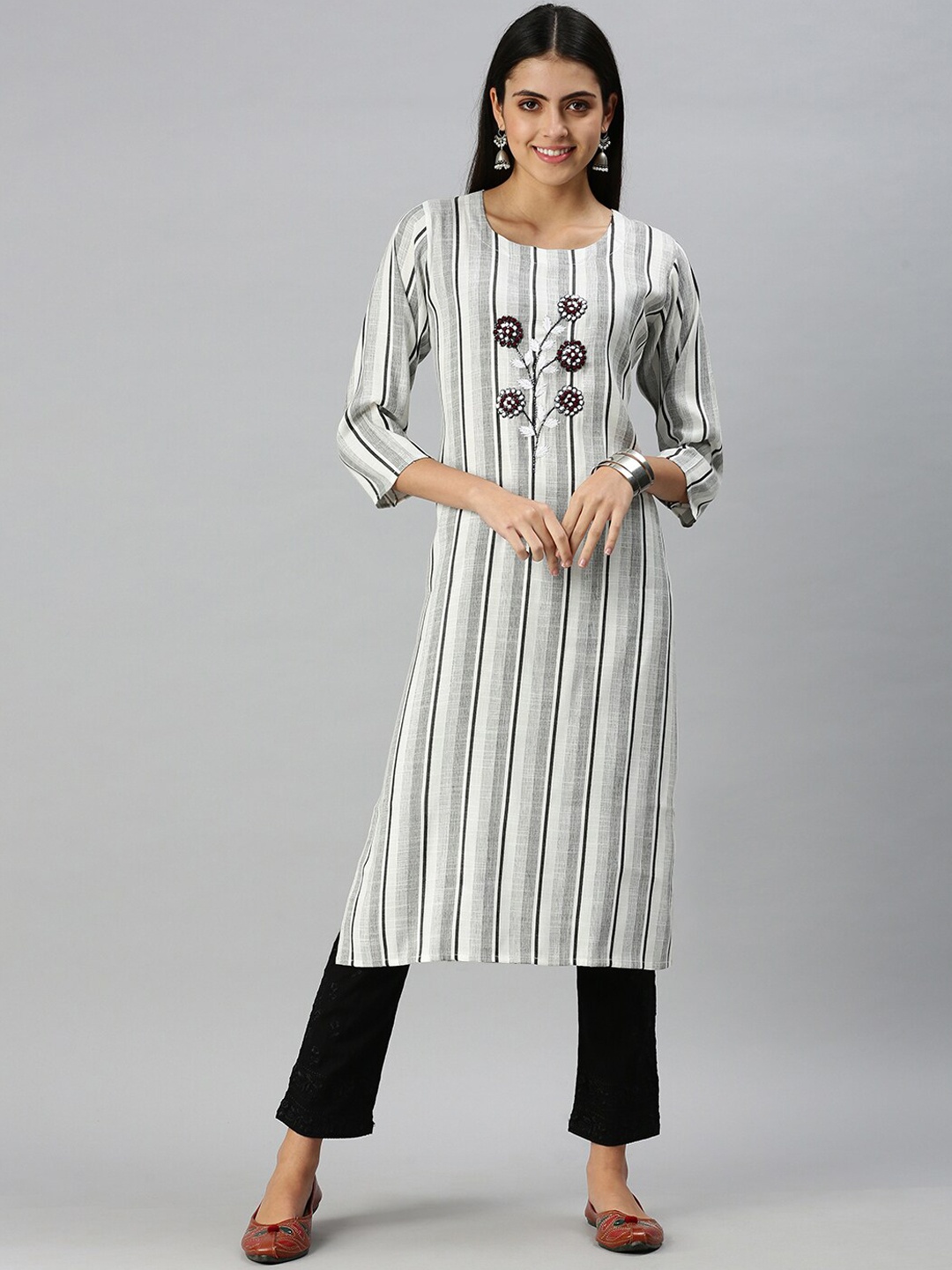 

SHOWOFF Women White & Grey Striped Round Neck Cotton Straight Kurta