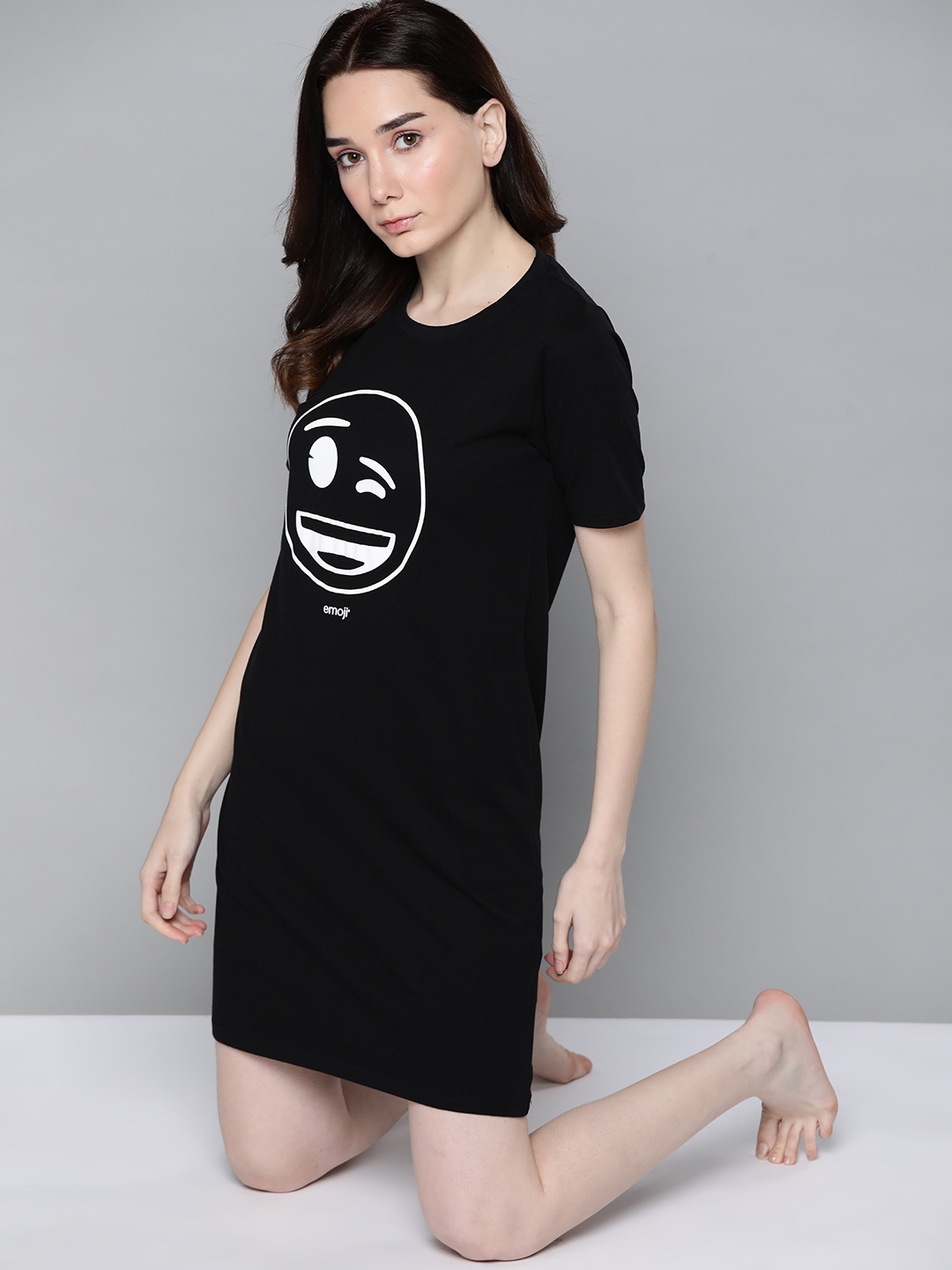 

Kook N Keech Emoji Black & White Pure Cotton Printed Nightdress