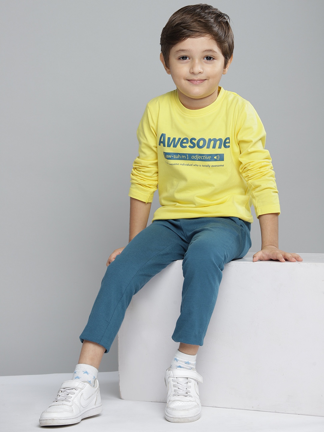 

YK Boys Yellow & Blue Printed Pure Cotton T-shirt with Trousers