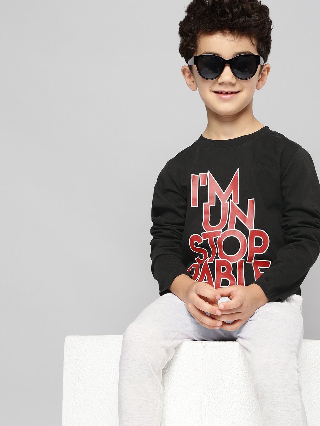 

YK Boys Black & Grey Melange Printed T-shirt with Trousers