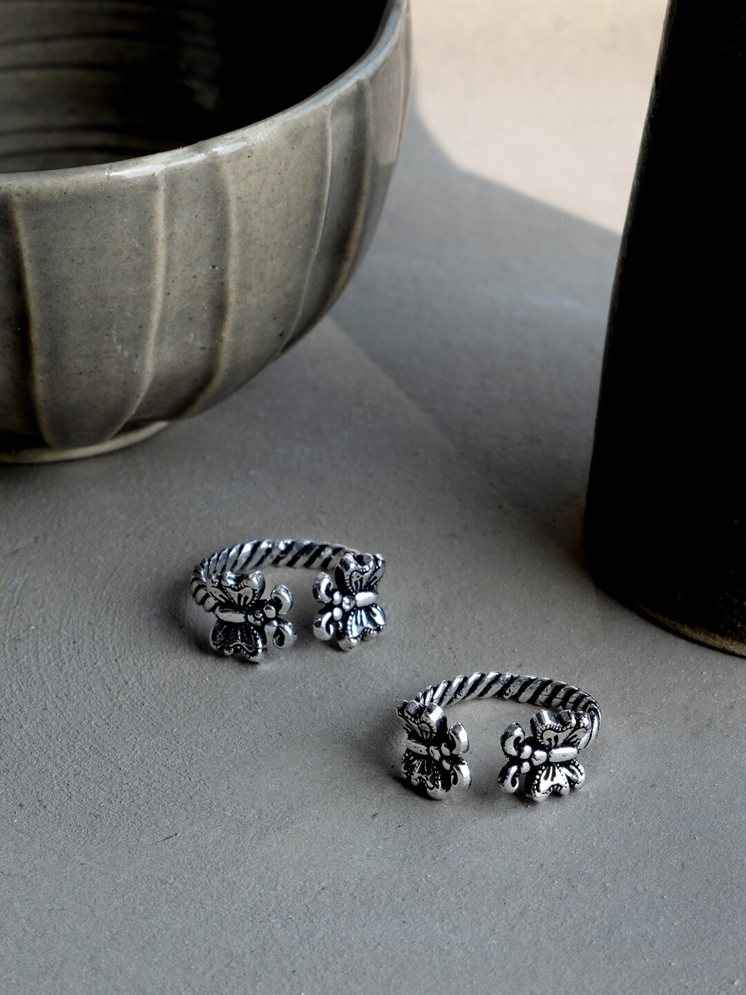 

Infuzze Oxidized Silver-Toned Toe Rings