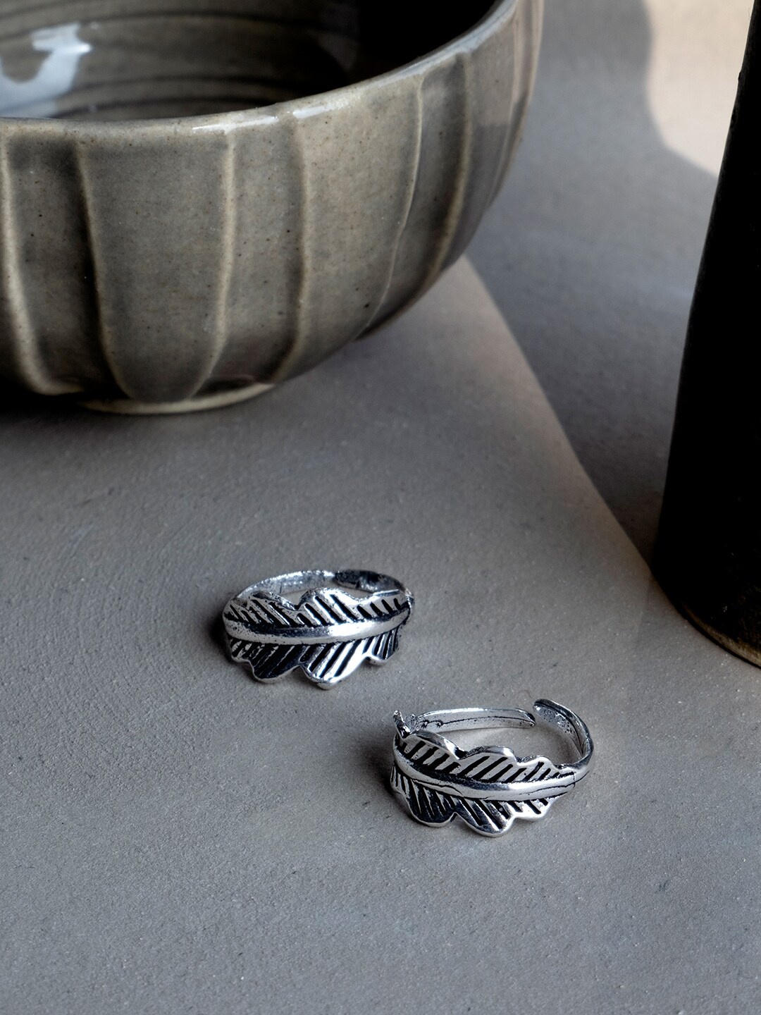 

Infuzze Set Of 2 Oxidised Silver-Toned Adjustable Toe Rings