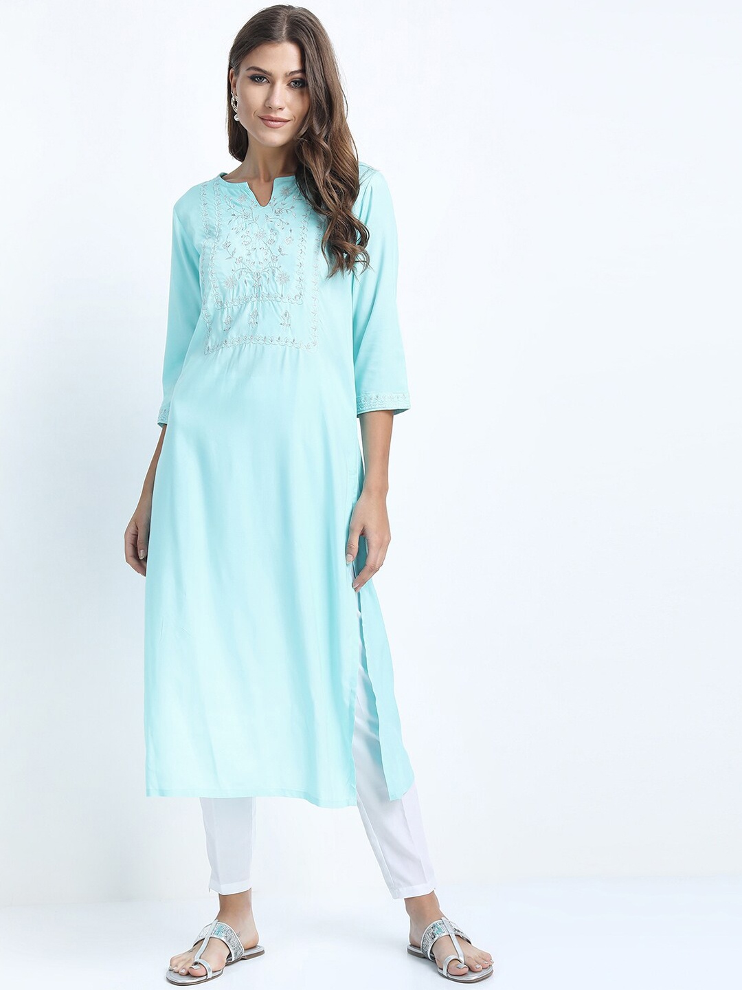 

Vishudh Women Sea Green Floral Embroidered Thread Work Kurta