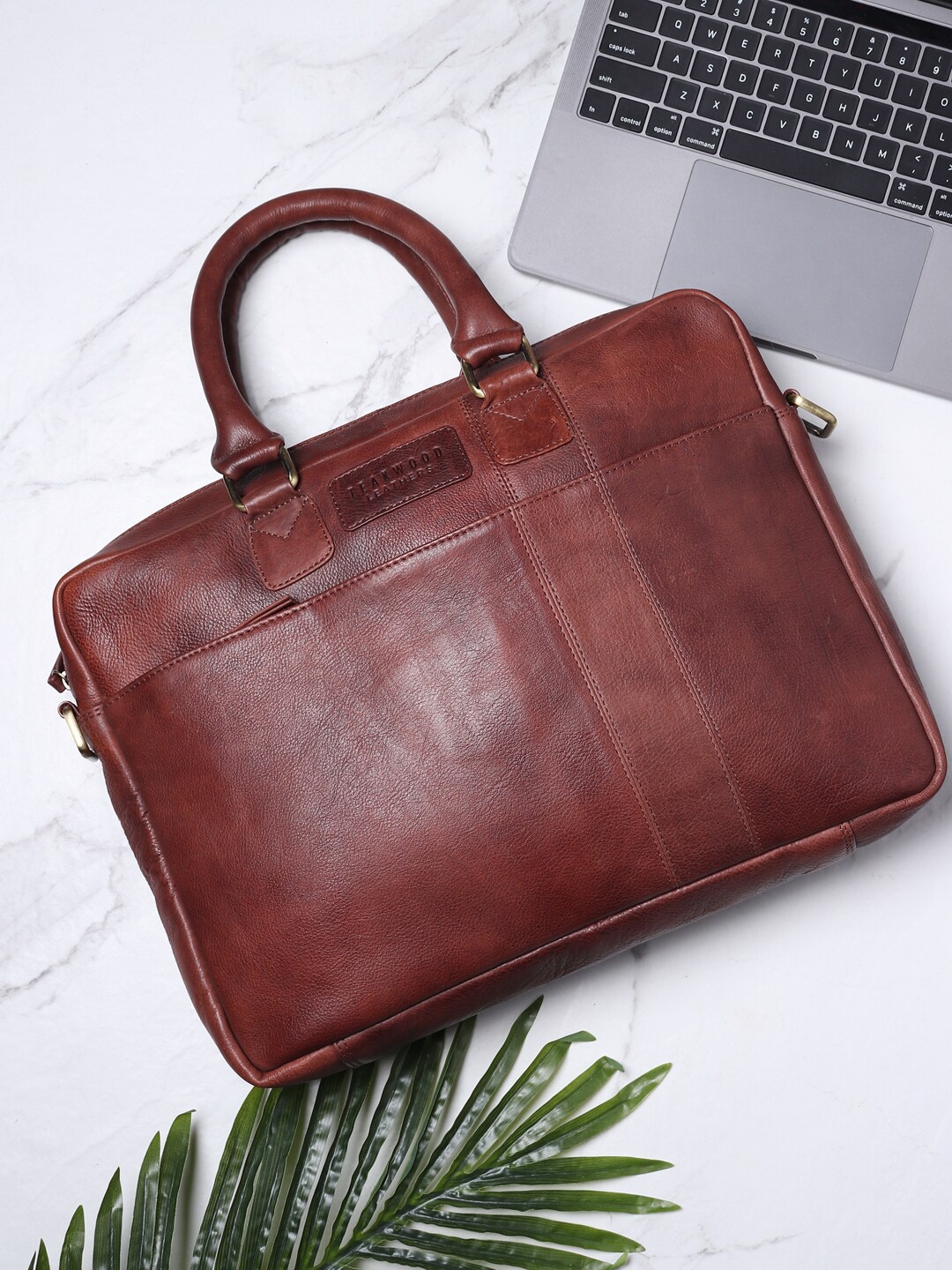 

Teakwood Leathers Unisex Brown Leather 15 Inch Laptop Bag