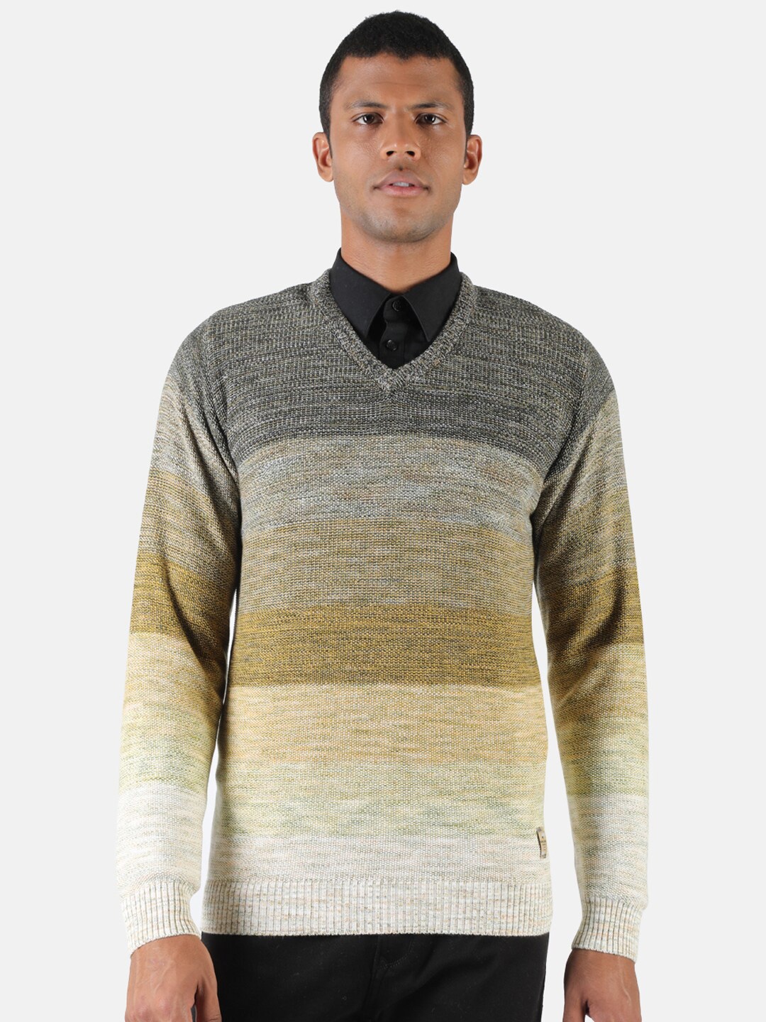 

Monte Carlo Men Grey & Yellow Colourblocked Pullover