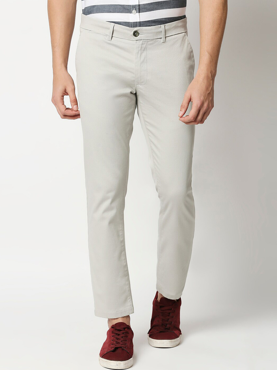 

Basics Men Grey Tapered Fit Chinos Trousers