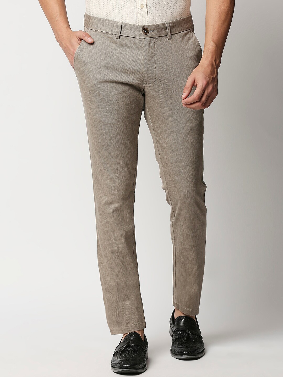 

Basics Men Brown Solid Tapered Fit Mid-Rise Regular Trousers