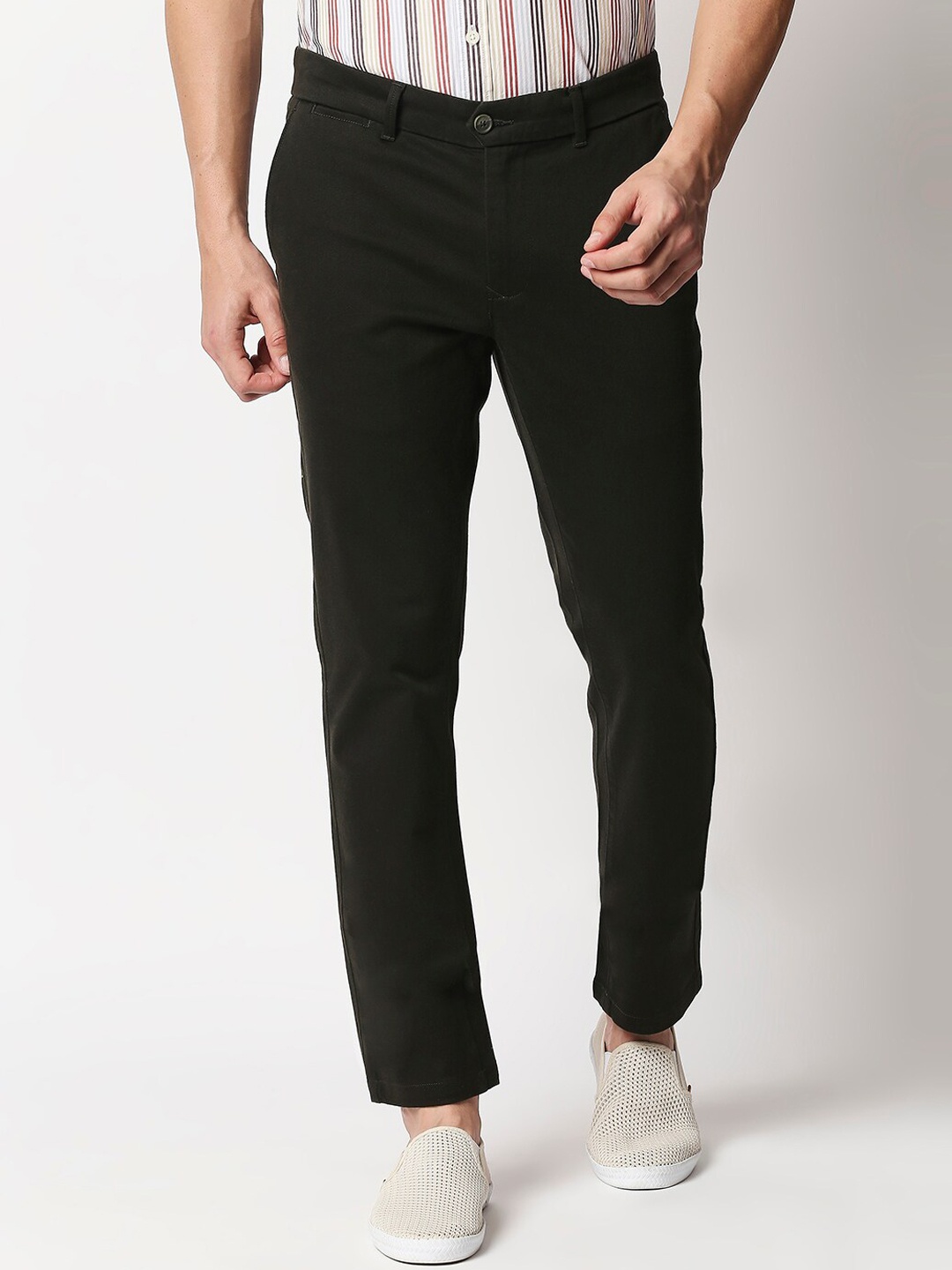 

Basics Men Olive Green Tapered Fit Trousers