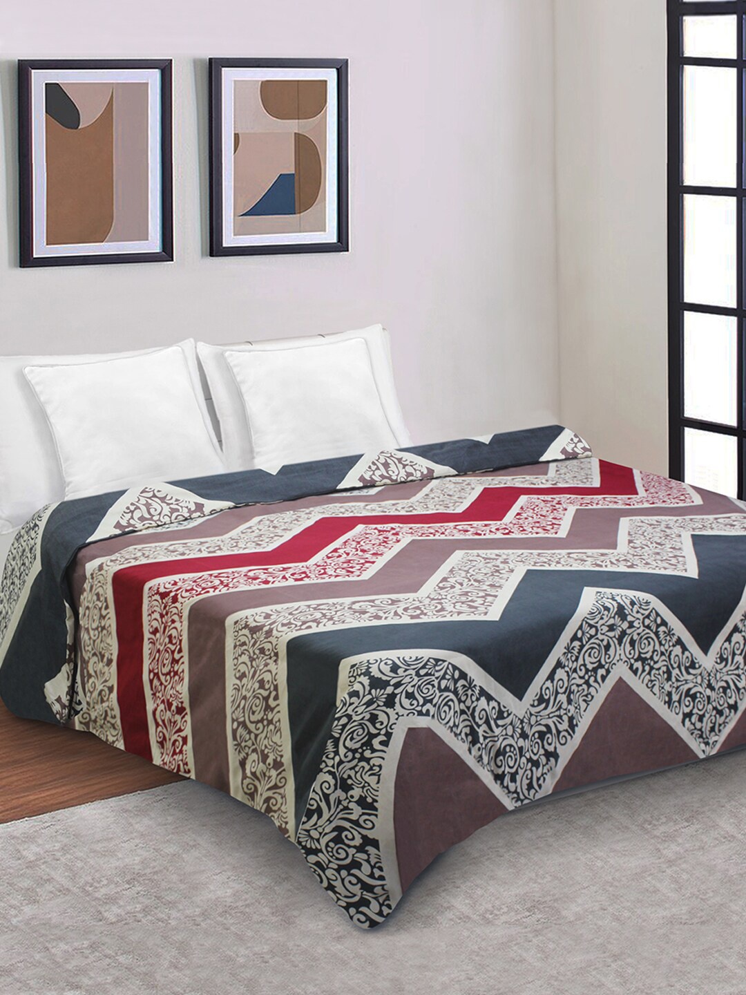 

Good Homes by Home Candy White & Brown Printed Zipper Duvet Cover