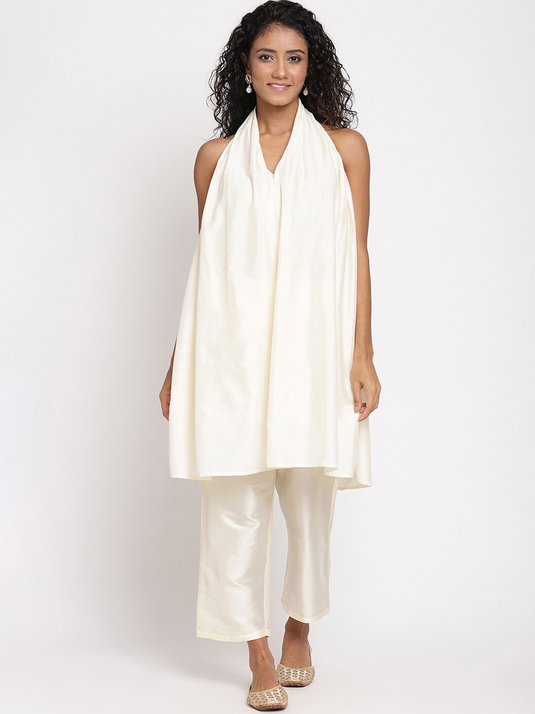 

Abhishti Women Off White Halter Neck Banarasi Kurta with Straight Pants