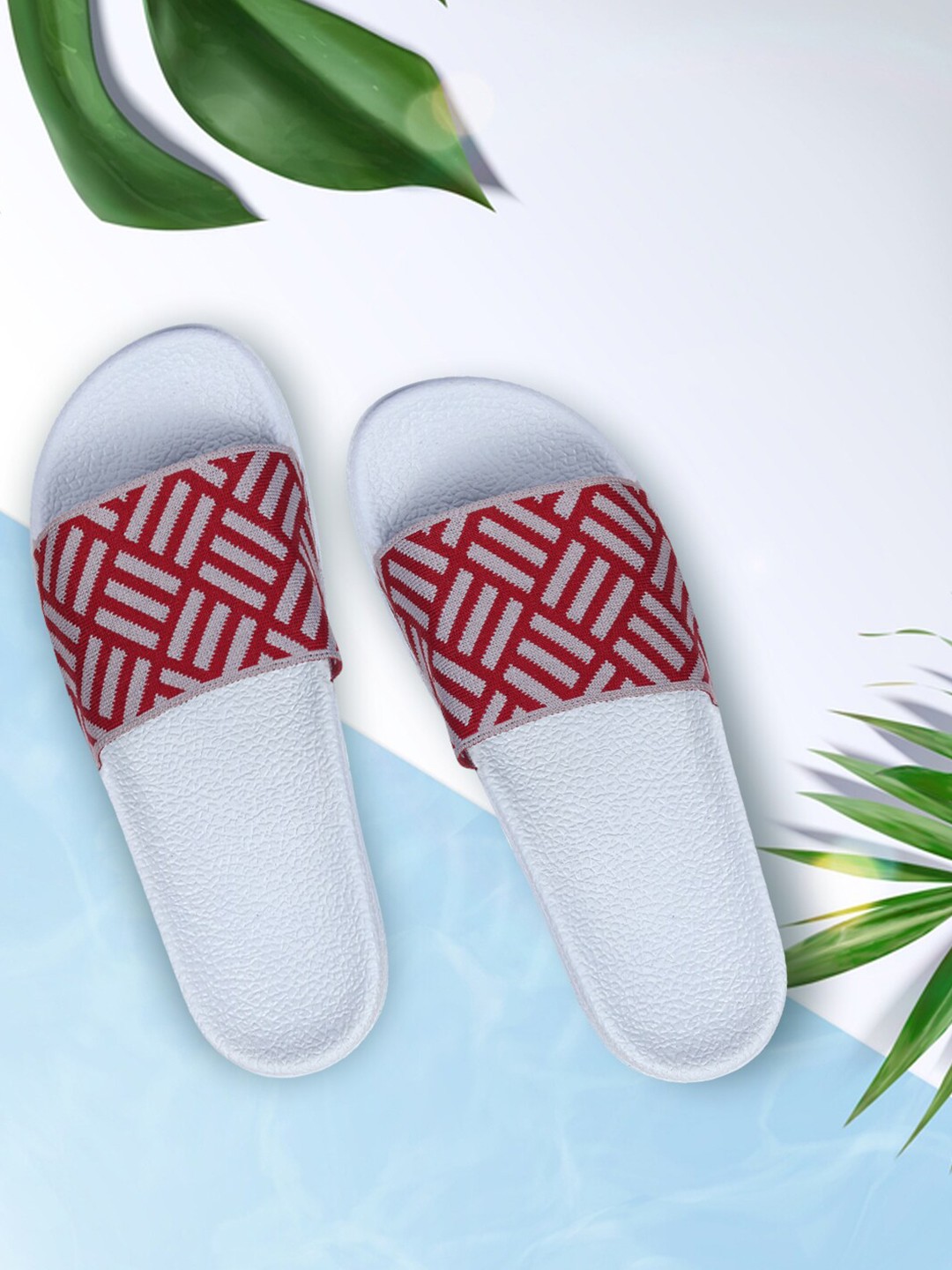

Longwalk Women Grey & Maroon Printed Sliders