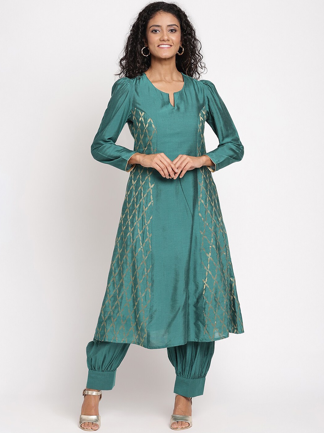 

Abhishti Women Green Ethnic Motifs Jacquard Kurta