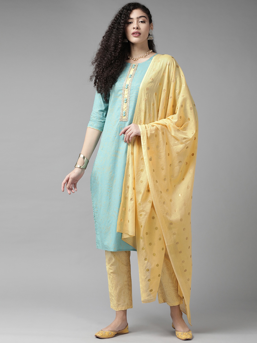 

Yufta Women Green Bandhani Printed Gotta Patti Pure Cotton Kurta with Trousers & With Dupatta