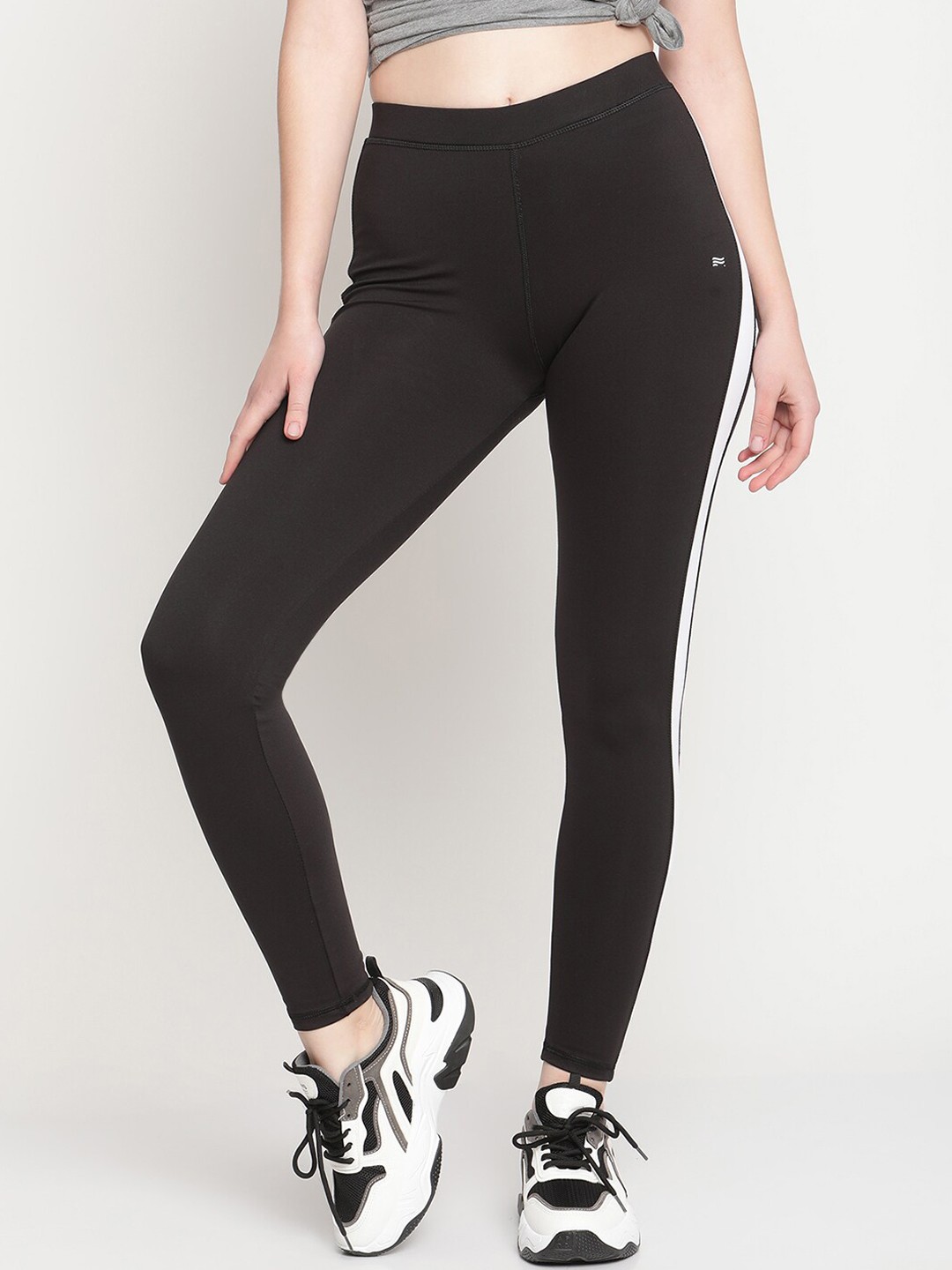 

COASTLAND Woman Black & White Solid Training Tights