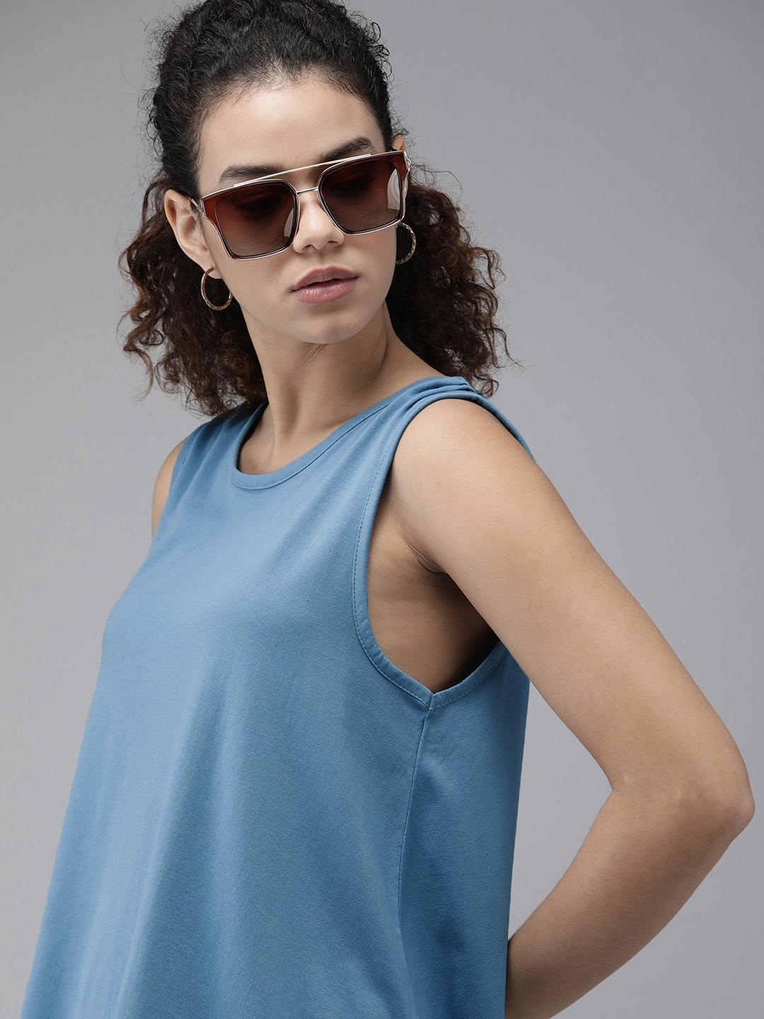 

Roadster Blue Solid High-Low Longline Relaxed Top