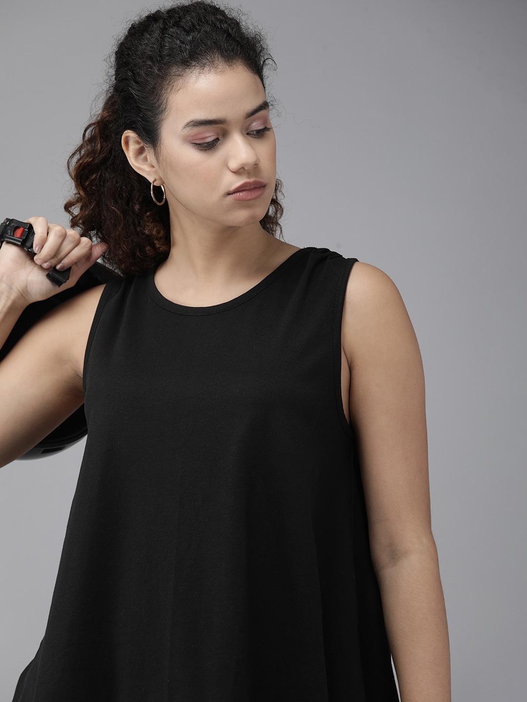 

Roadster Black Solid High-Low Longline Relaxed Top