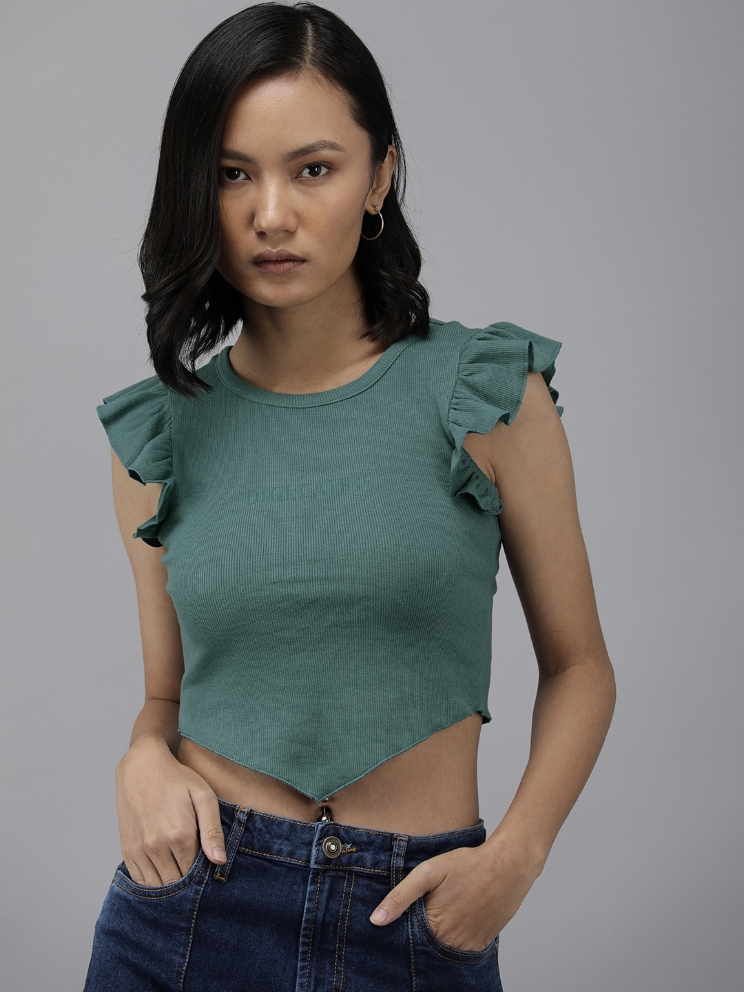 

Roadster Women Green Ribbed Hanky Hem Crop Top