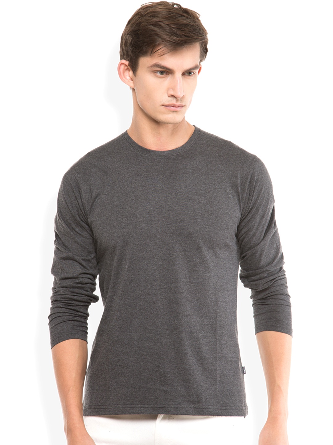 

HIGHLANDER Men Charcoal Grey Solid Round Neck T-shirt