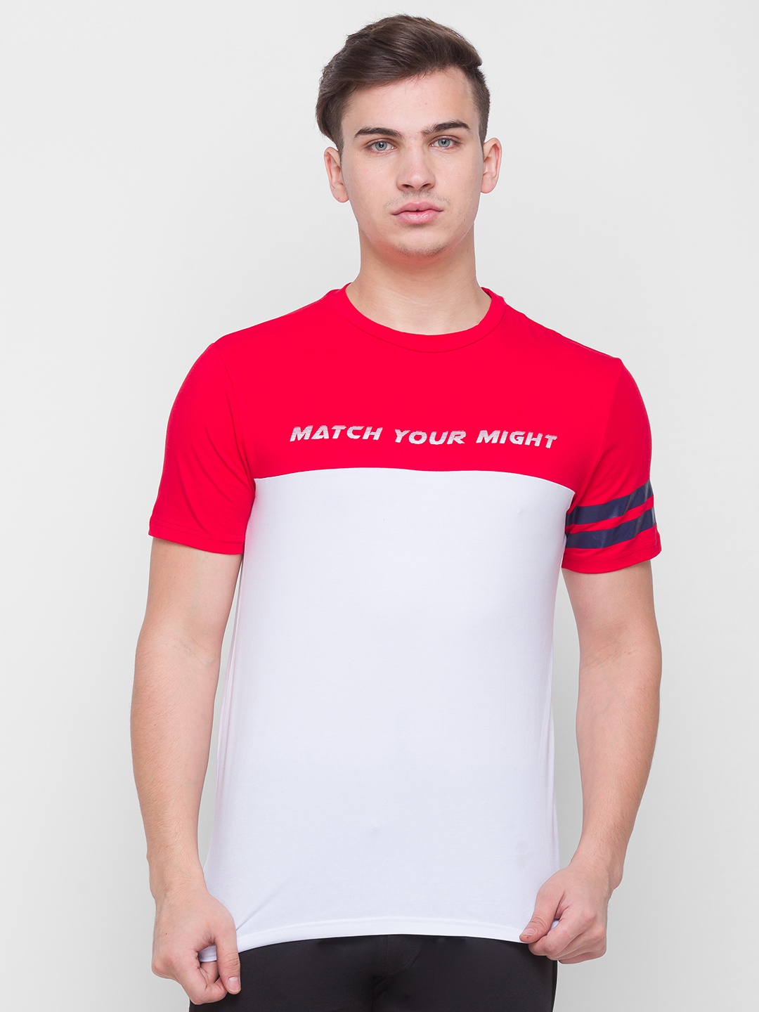 

Globus Men Red & White Colourblocked Slim Fit T-shirt