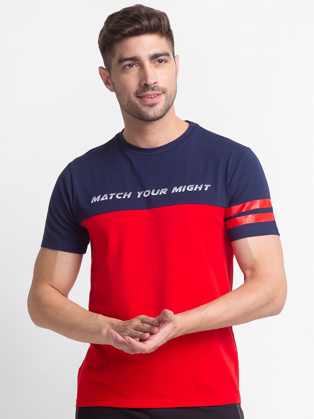 

Globus Men Navy Blue Colourblocked Slim Fit T-shirt