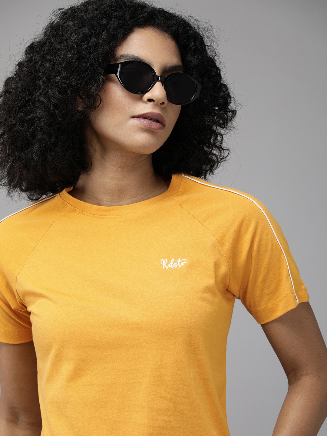 

The Roadster Lifestyle Co Women Yellow & White Printed Pure Cotton T-shirt
