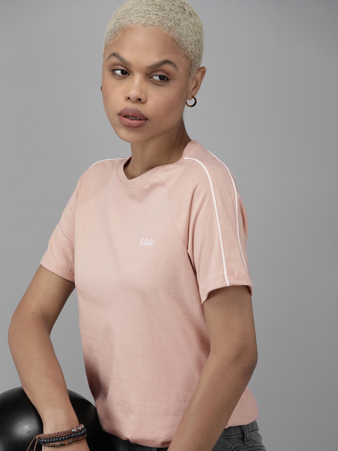 

The Roadster Lifestyle Co Women Peach-Coloured Printed Pure Cotton T-shirt