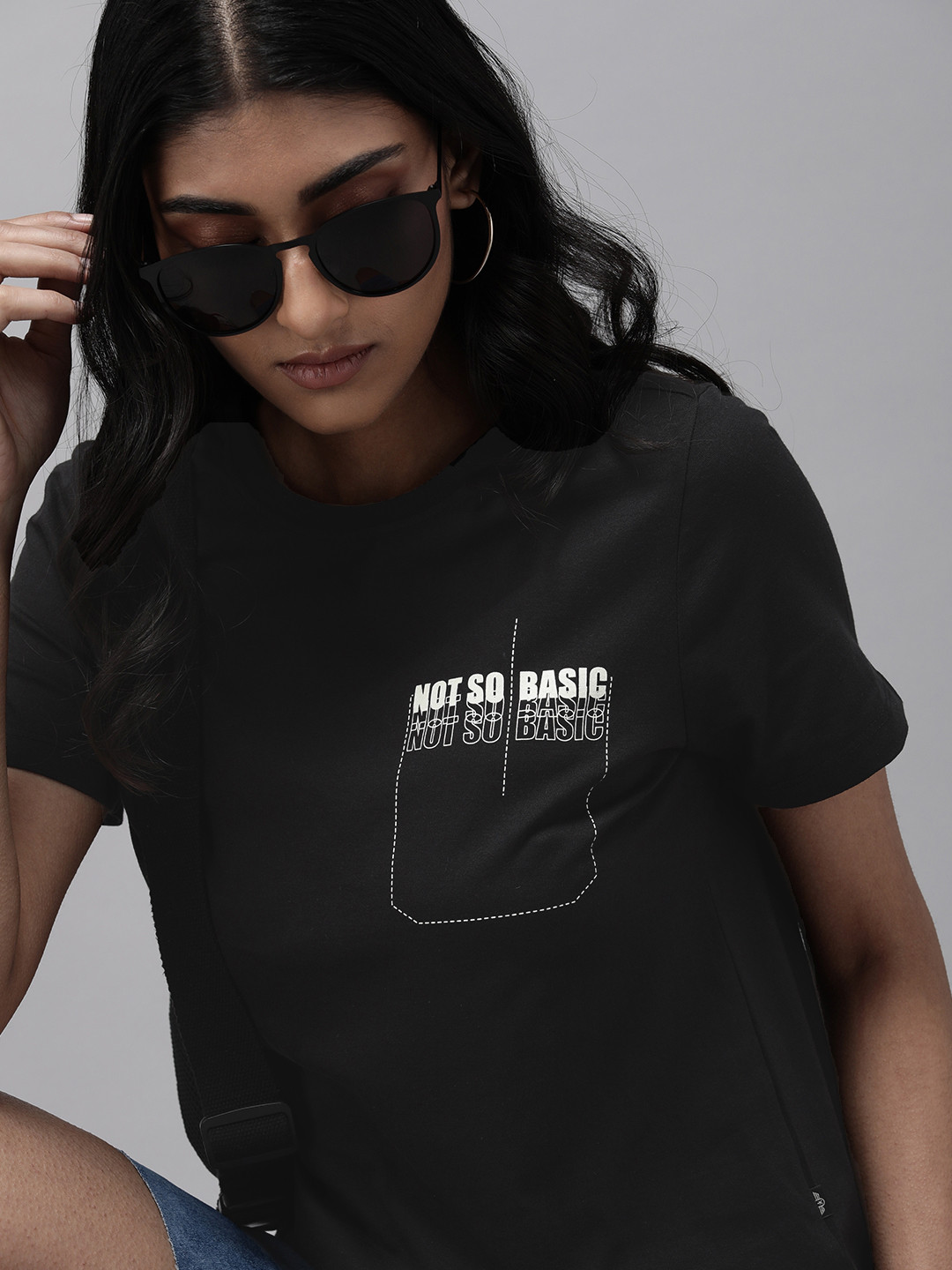 

The Roadster Lifestyle Co Women Black & White Printed T-shirt