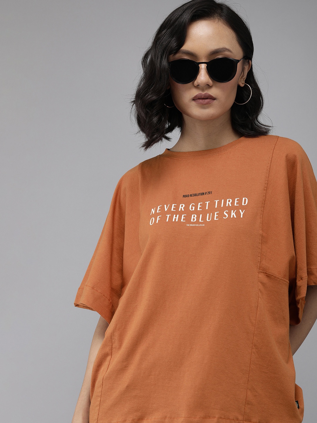 

The Roadster Lifestyle Co Women Brown & White Printed Drop-Shoulder Sleeves T-shirt