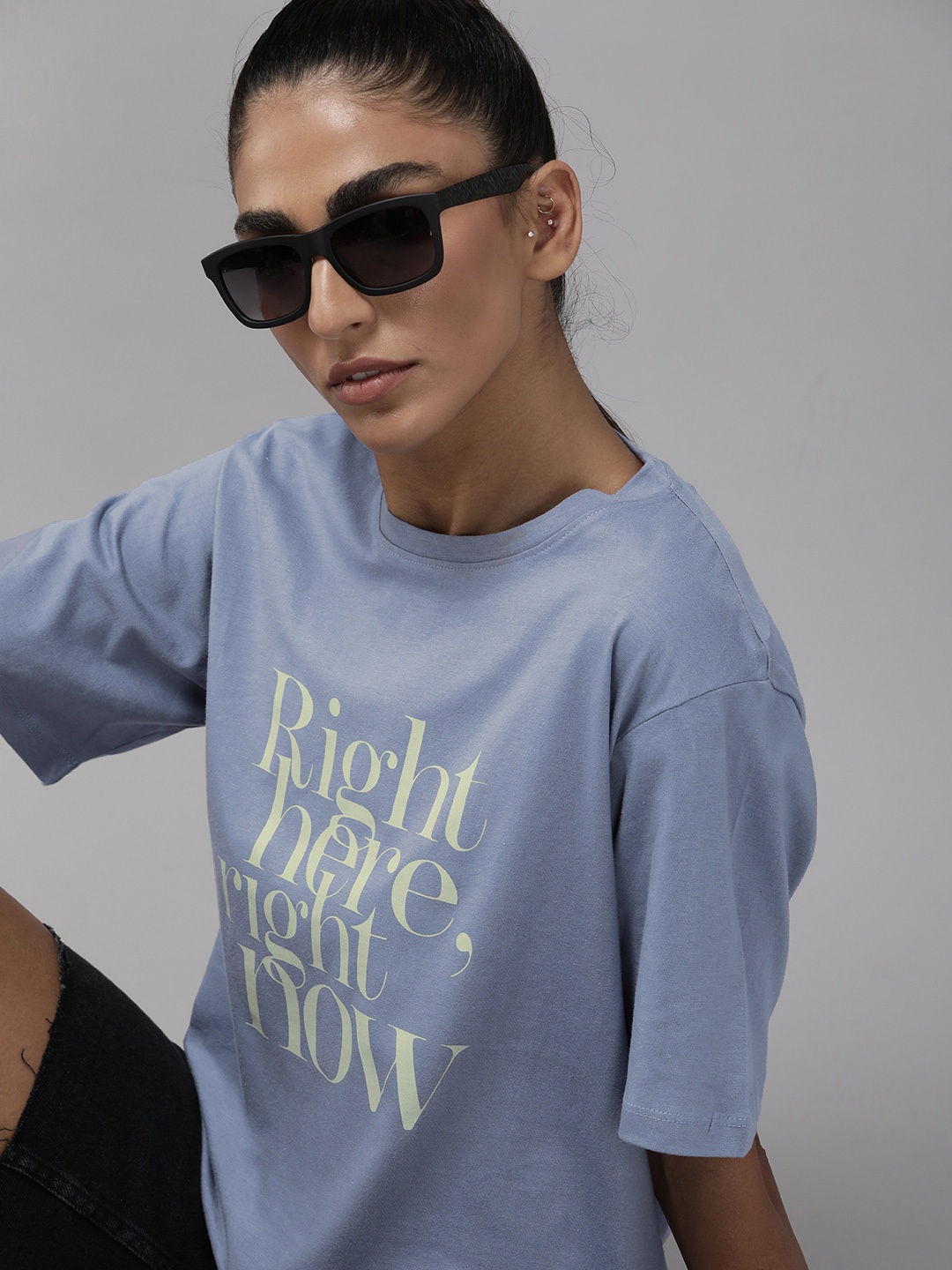 

Roadster Women Blue Typography Printed Drop-Shoulder Sleeves Pure Cotton T-shirt