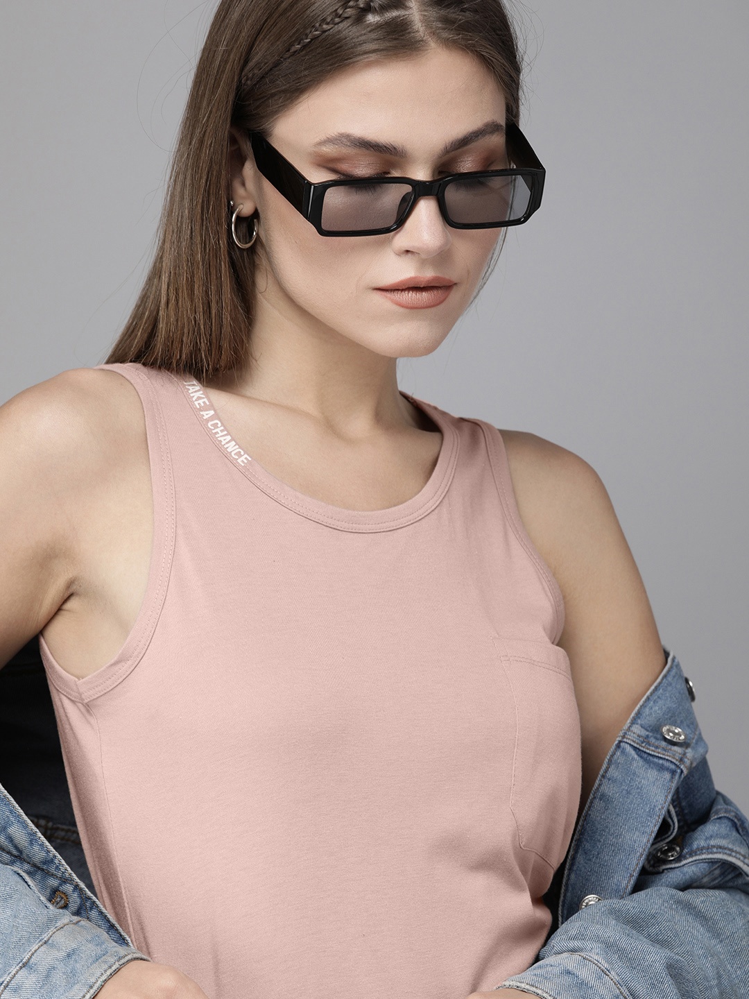 

Roadster Women Dusty Pink Solid T-shirt, Rose