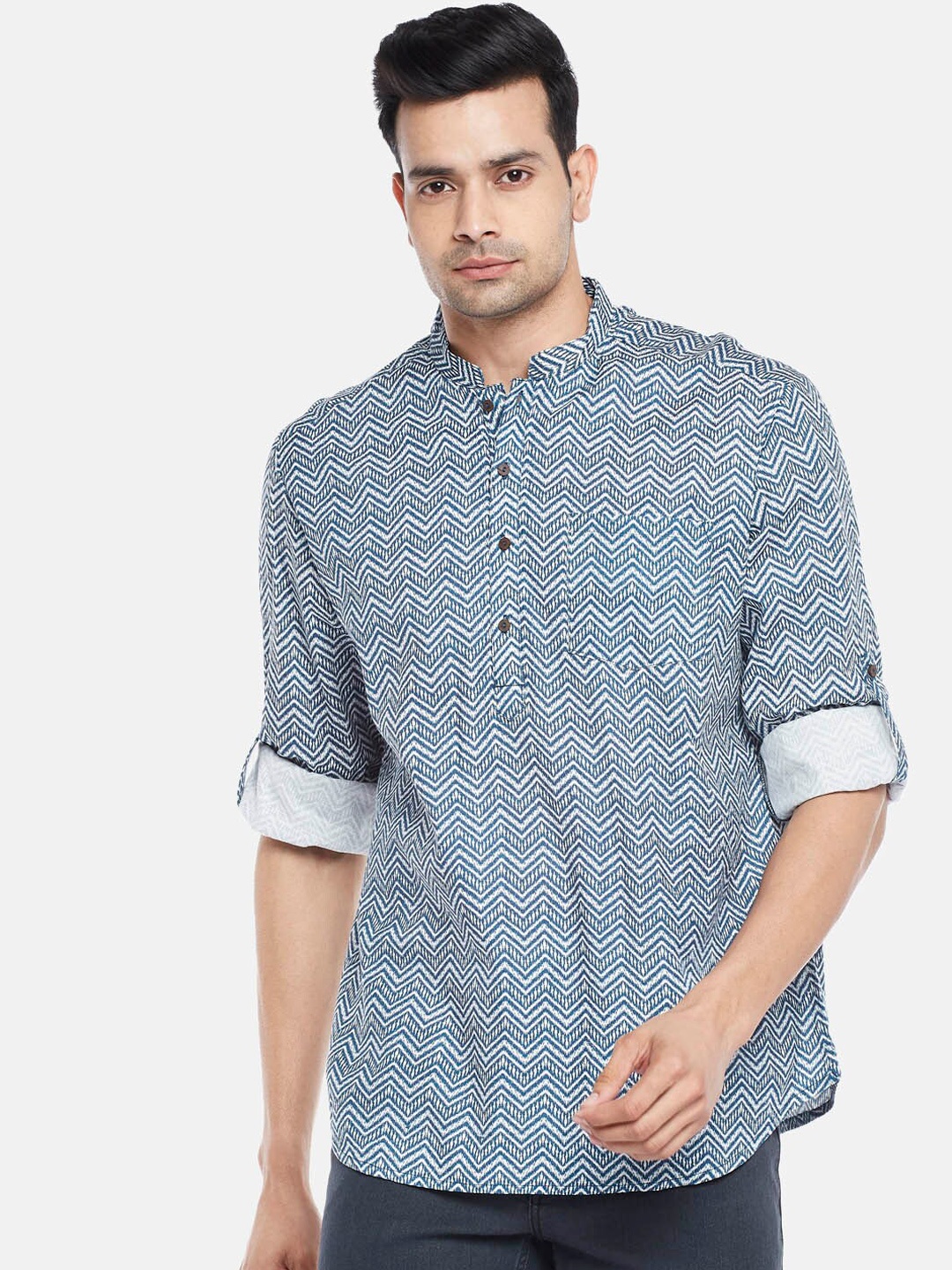 

indus route by Pantaloons Men Blue Geometric Pure Cotton Checked Kurta