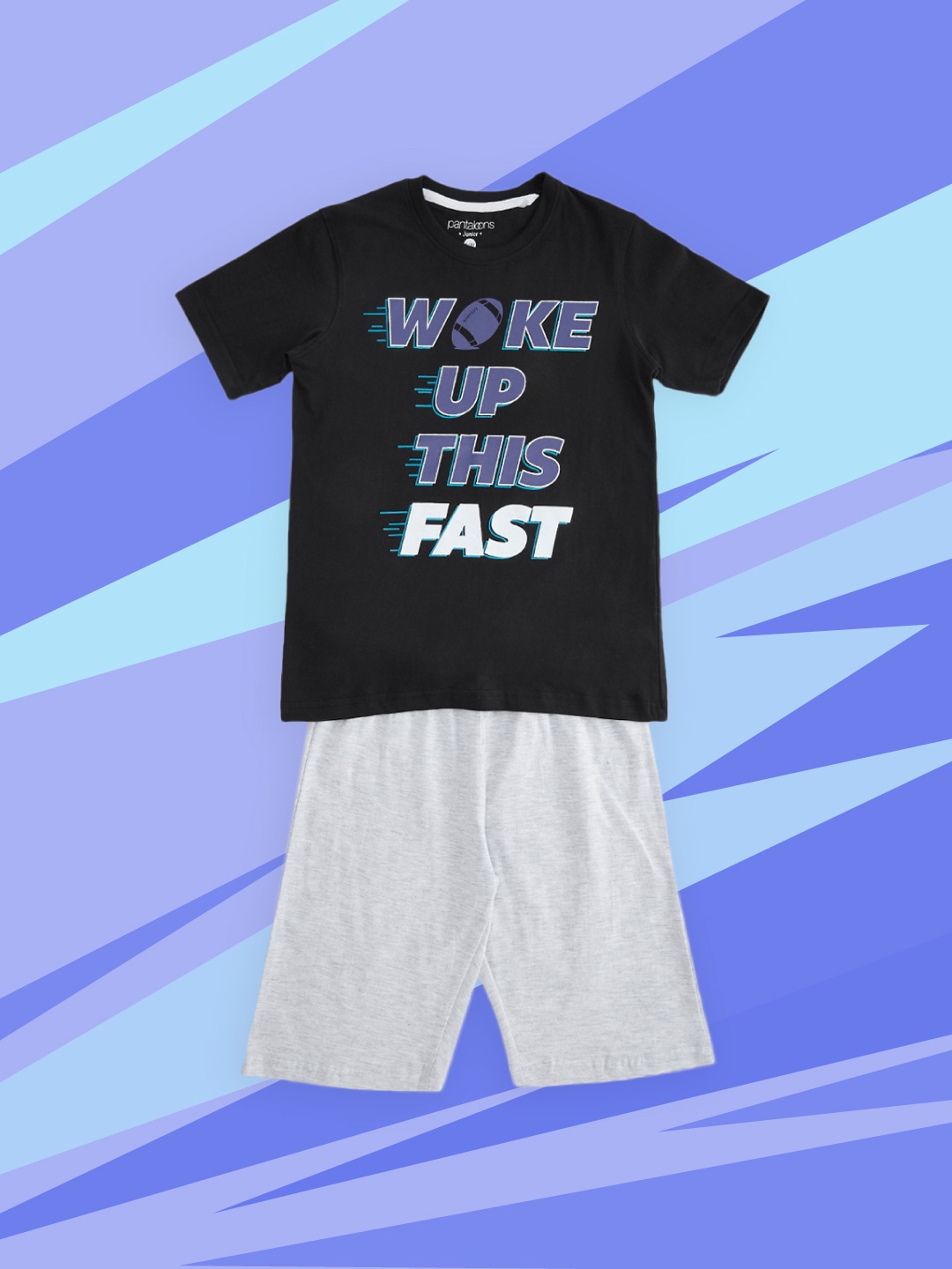 

Pantaloons Junior Boys Black & White Printed Night Suit