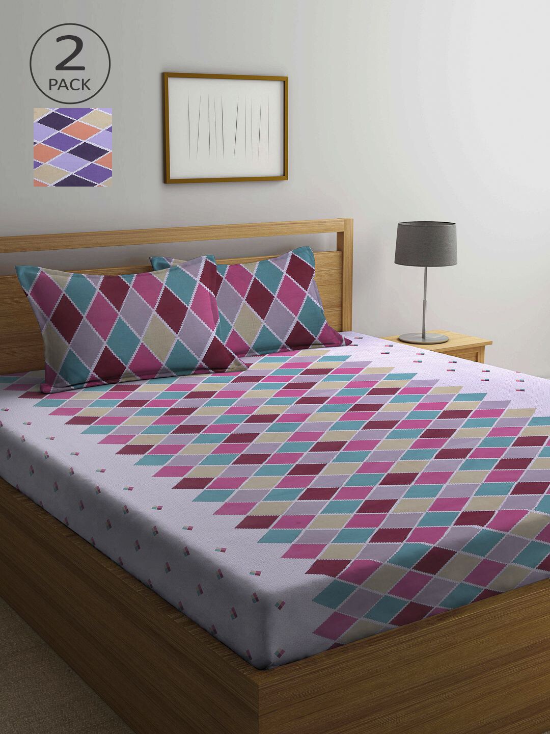 

KLOTTHE White & Pink Geometric 210 TC 2 Queen Bedsheet with 4 Pillow Covers