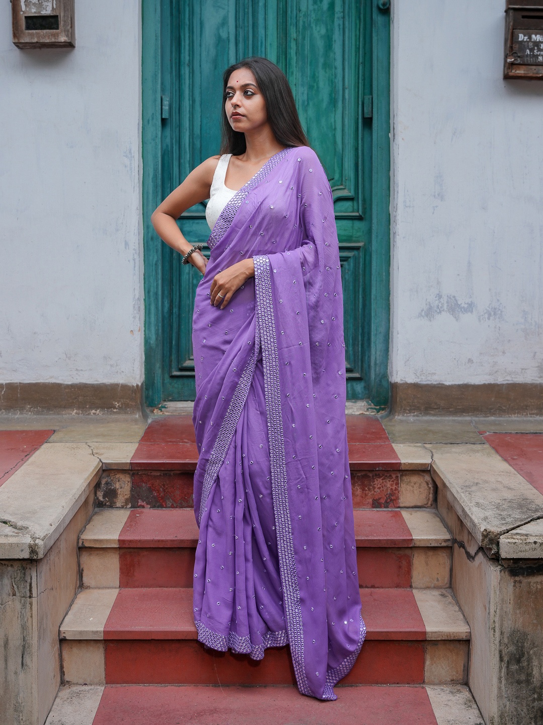 

Suta Lavender Embellished Mirror Work Saree