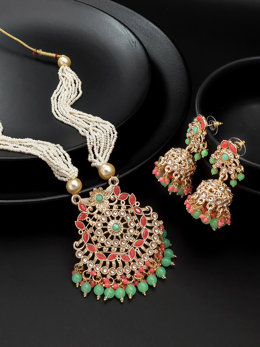 

aadita Gold-Plated White & Pink Stone-Studded & Pearl Beaded Temple Jewellery Set