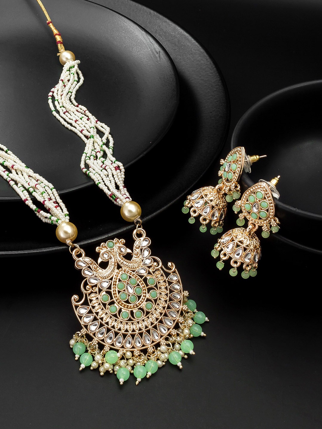 aadita White & Green Gold-Plated Stone-Studded & Pearl Beaded Jewellery Set