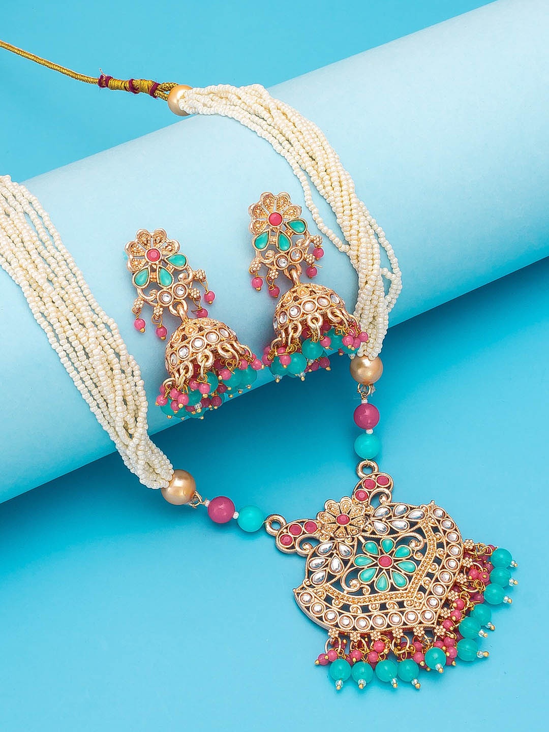 

aadita Woman Gold-Plated White & Blue Stone-Studded White Pearl Beaded Jewellery Set