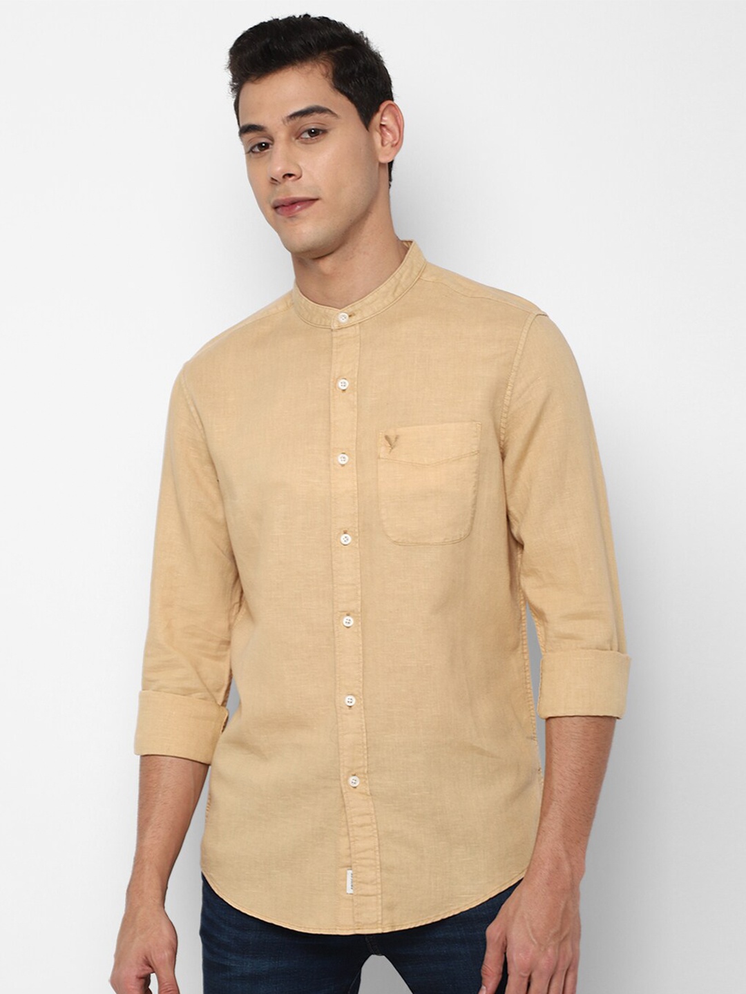 

AMERICAN EAGLE OUTFITTERS Men Khaki Casual Shirt