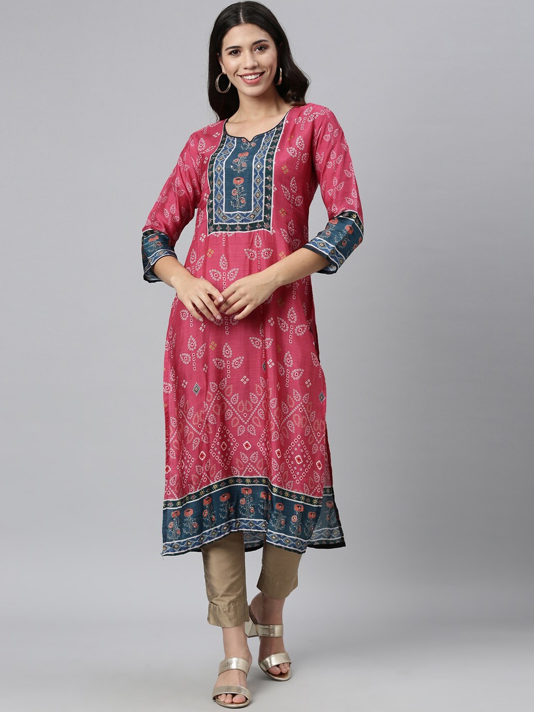 

Neerus Women Pink & Navy Blue Ethnic Motifs Printed Kurta