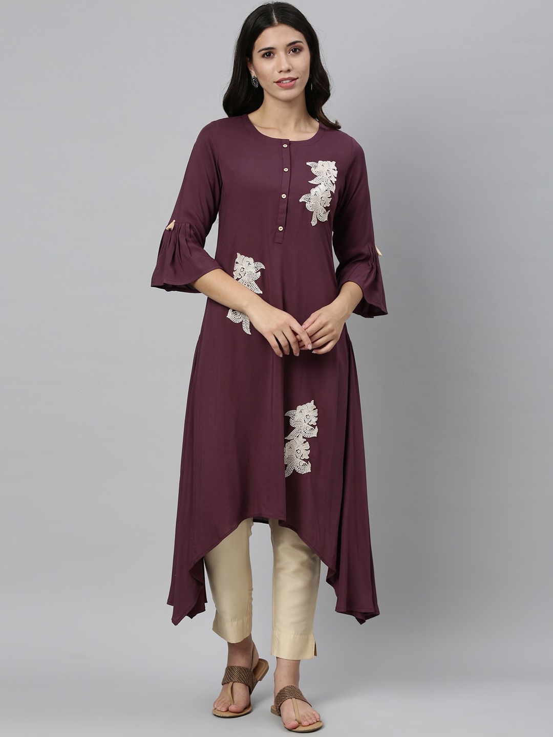 

Neerus Women Purple Embroidered Bell Sleeves Thread Work Kurta
